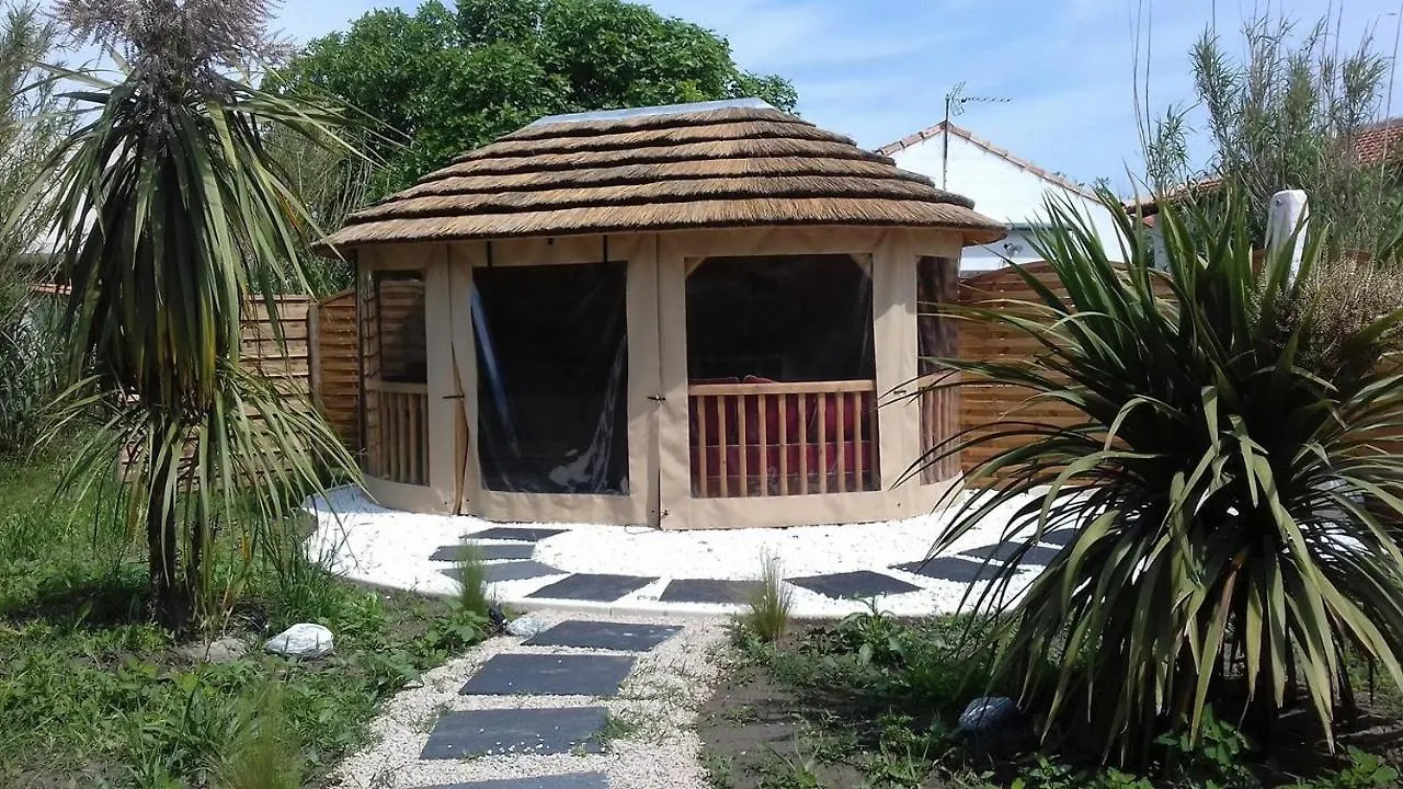 La Roulotte Du Mas Villa Saintes-Maries-de-la-Mer 0*,  France