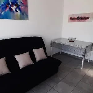 Hébergement de vacances Jolie Maisonnette A Proximite De Toutes Commodites, Les Saintes-Maries-de-la-Mer